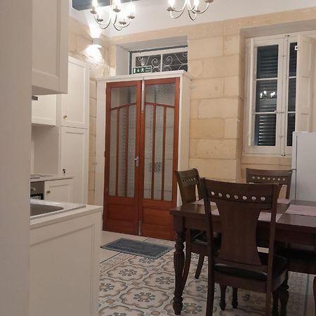 Charming Town House In Cospicua, Valperga Rooms Eksteriør billede