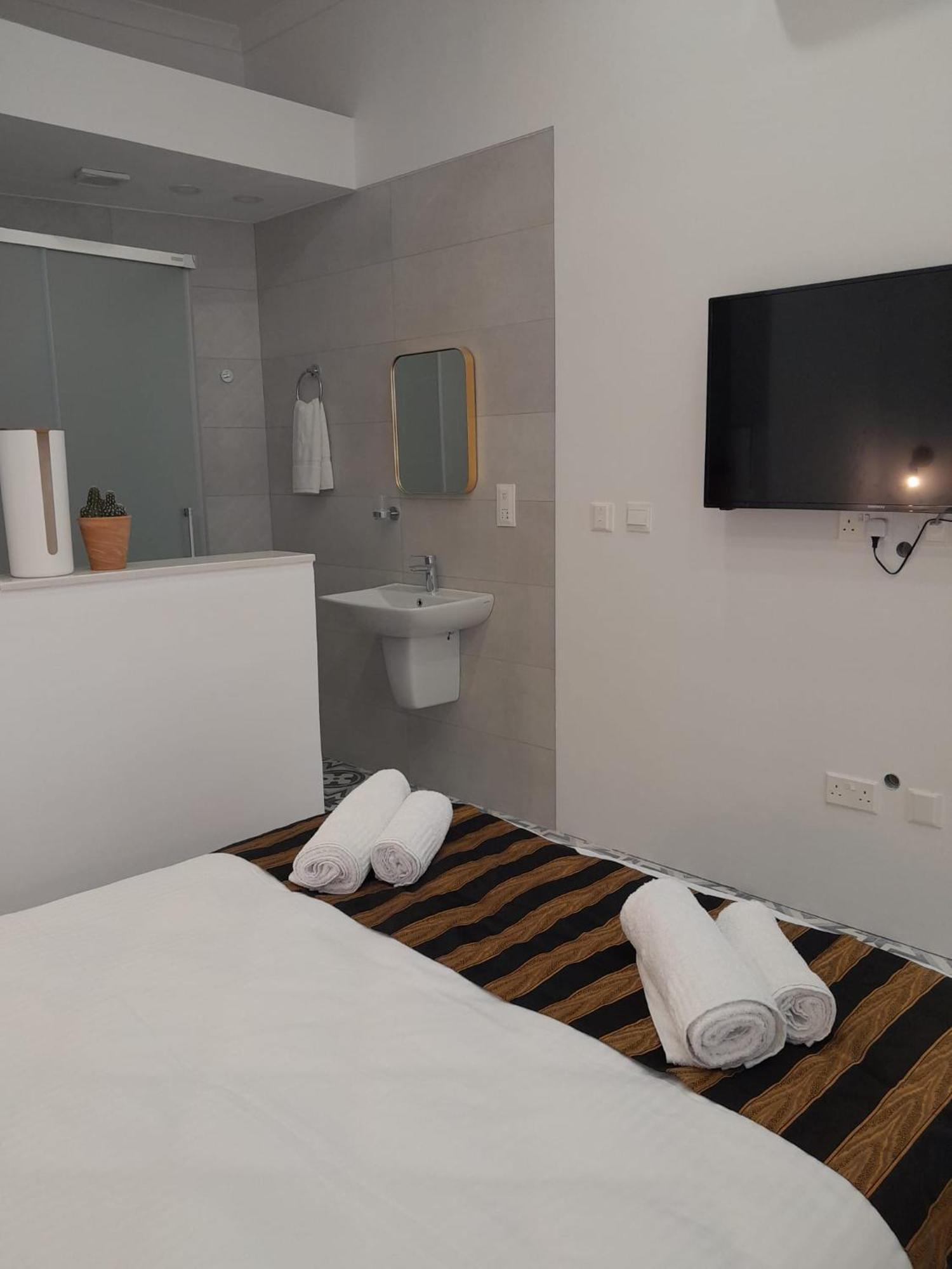 Charming Town House In Cospicua, Valperga Rooms Eksteriør billede