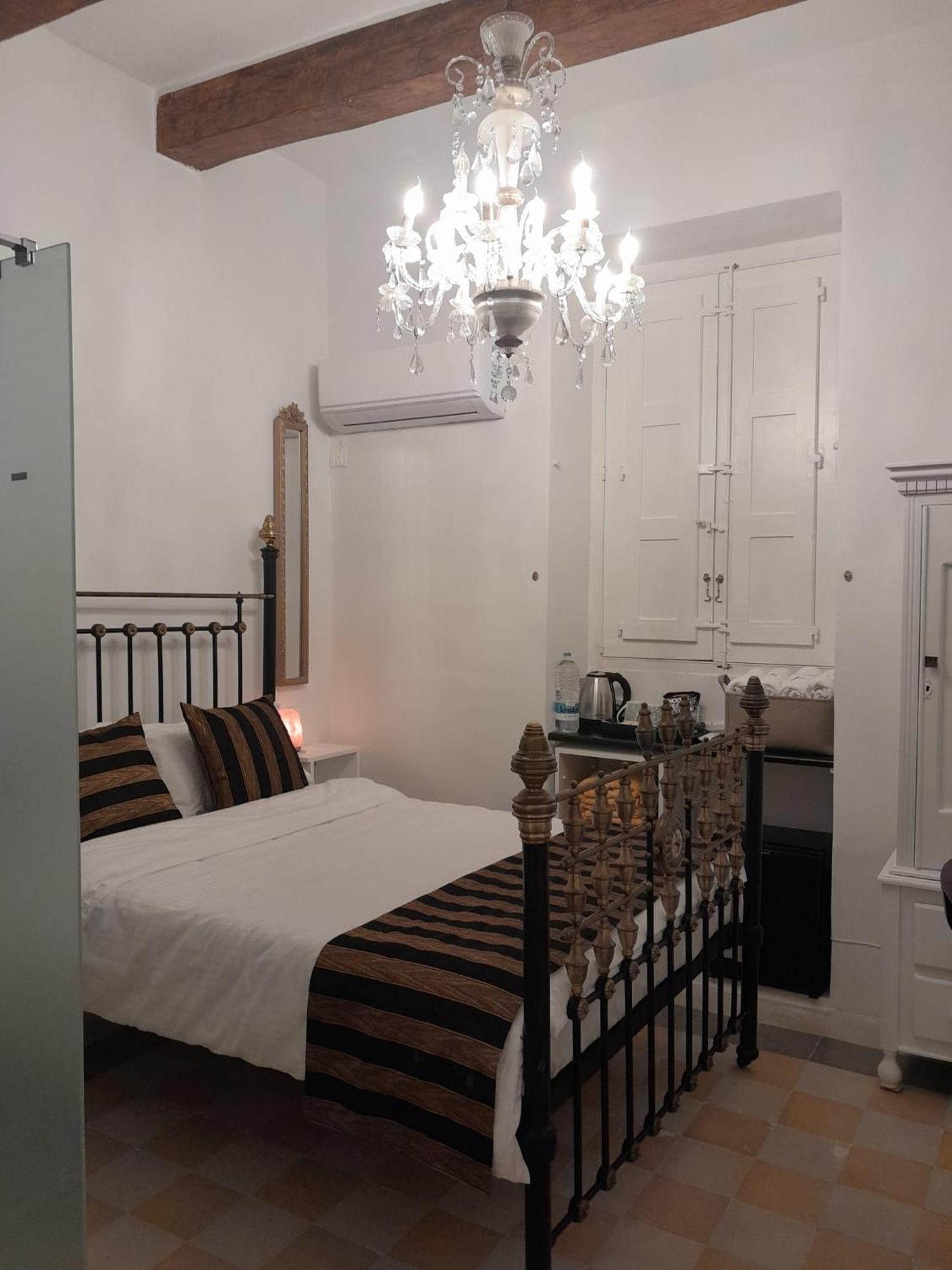 Charming Town House In Cospicua, Valperga Rooms Eksteriør billede